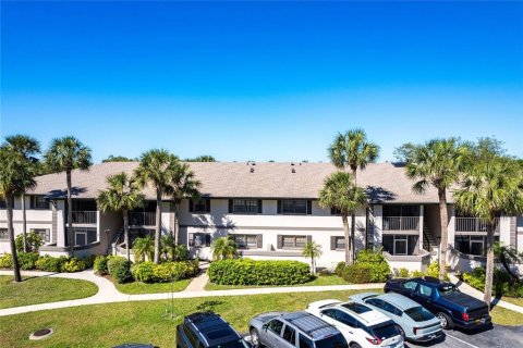 Condominio en venta en Port Charlotte, Florida, 2 dormitorios, 83.52 m2 № 1574851 - foto 1