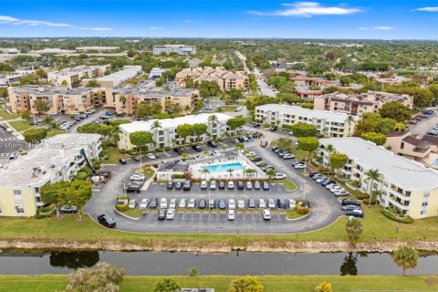 Купить кондоминиум в Майами, Флорида 2 спальни, 97.55м2, № 1984949 - фото 23