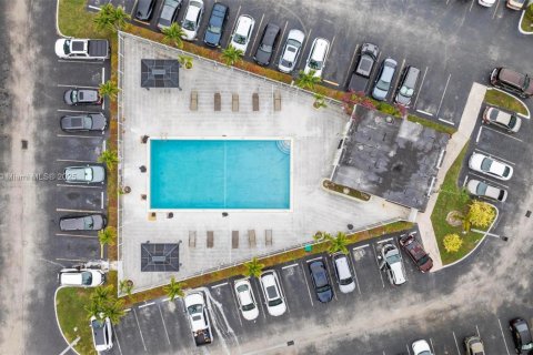 Купить кондоминиум в Майами, Флорида 2 спальни, 97.55м2, № 1984949 - фото 22