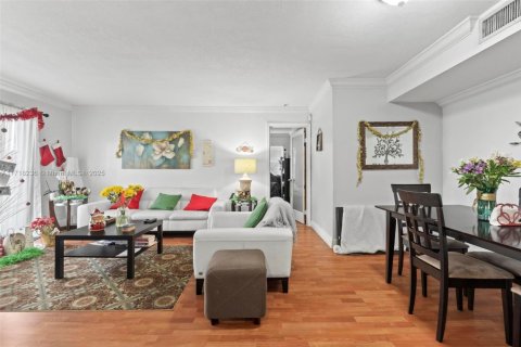 Купить кондоминиум в Майами, Флорида 2 спальни, 97.55м2, № 1984949 - фото 9