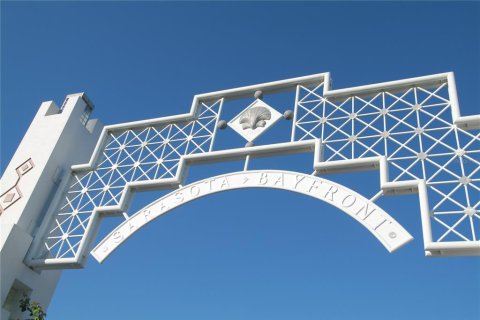 Купить виллу или дом в Сарасота, Флорида 9 комнат, 162.02м2, № 1913762 - фото 25