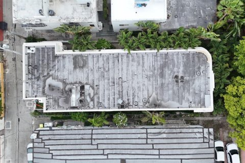 Propiedad comercial en venta en Miami Beach, Florida № 1948130 - foto 30