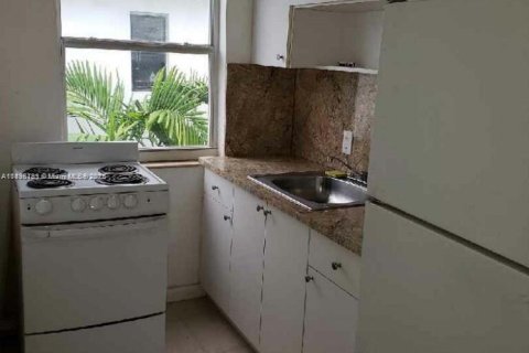 Propiedad comercial en venta en Miami Beach, Florida № 1948130 - foto 22