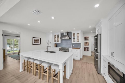 Villa ou maison à vendre à Holmes Beach, Floride: 4 chambres, 189.89 m2 № 2149809 - photo 21