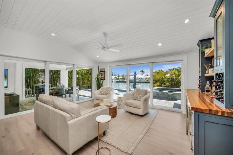 Villa ou maison à vendre à Holmes Beach, Floride: 4 chambres, 189.89 m2 № 2149809 - photo 25