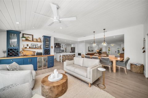 Villa ou maison à vendre à Holmes Beach, Floride: 4 chambres, 189.89 m2 № 2149809 - photo 22