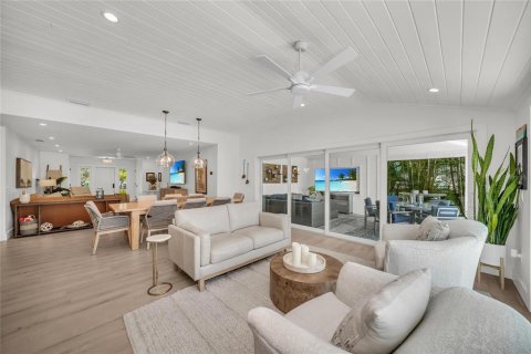 Villa ou maison à vendre à Holmes Beach, Floride: 4 chambres, 189.89 m2 № 2149809 - photo 23