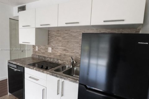 Copropriété à louer à Davie, Floride: 1 chambre, 80.82 m2 № 2051485 - photo 5