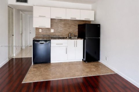 Copropriété à louer à Davie, Floride: 1 chambre, 80.82 m2 № 2051485 - photo 7