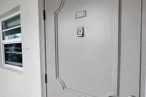 Copropriété à louer à Davie, Floride: 1 chambre, 80.82 m2 № 2051485 - photo 3