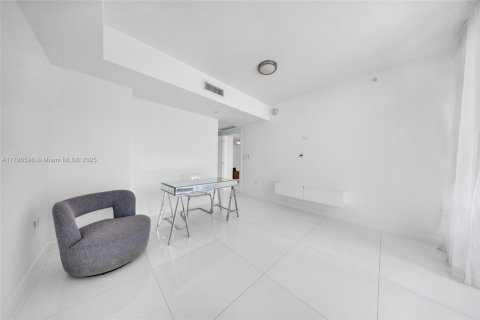Condo in Miami, Florida, 2 bedrooms  № 1652626 - photo 24