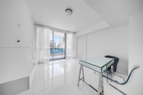 Condo in Miami, Florida, 2 bedrooms  № 1652626 - photo 25