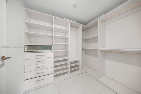 Condo in Miami, Florida, 2 bedrooms  № 1652626 - photo 19