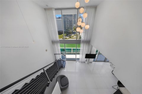Condo in Miami, Florida, 2 bedrooms  № 1652626 - photo 15