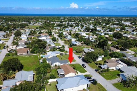 House in Hobe Sound, Florida 2 bedrooms, 108.14 sq.m. № 2384612 - photo 3