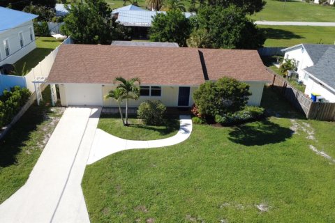 House in Hobe Sound, Florida 2 bedrooms, 108.14 sq.m. № 2384612 - photo 30
