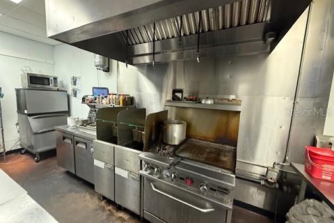 Propiedad comercial en alquiler en Davenport, Florida, 1300.63 m2 № 1840477 - foto 26