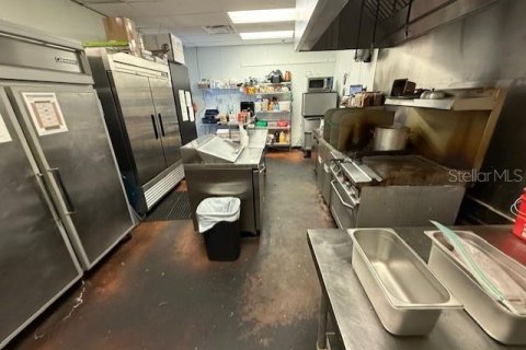 Propiedad comercial en alquiler en Davenport, Florida, 1300.63 m2 № 1840477 - foto 23