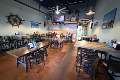 Propiedad comercial en alquiler en Davenport, Florida, 1300.63 m2 № 1840477 - foto 11