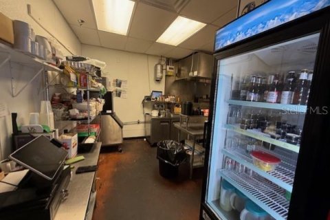 Propiedad comercial en alquiler en Davenport, Florida, 1300.63 m2 № 1840477 - foto 15