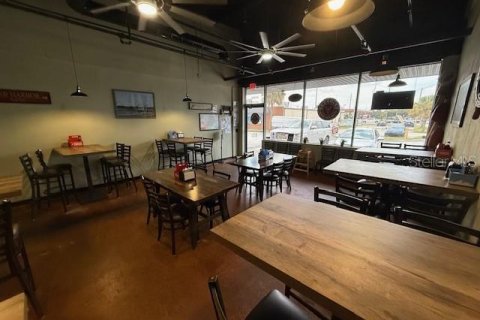 Propiedad comercial en alquiler en Davenport, Florida, 1300.63 m2 № 1840477 - foto 5
