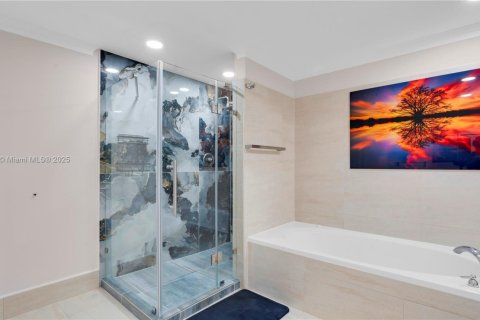 Снять в аренду кондоминиум в Норт-Бей-Виллидж, Флорида 3 спальни, 159.05м2, № 2034371 - фото 19