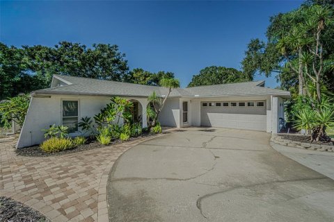 Villa ou maison à Palm Harbor, Floride 4 chambres, 214.79 m2 № 2201724