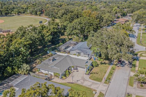 House in Palm Harbor, Florida 4 bedrooms, 214.79 sq.m. № 2201724 - photo 4