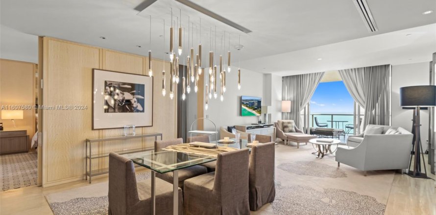 Condo in Bal Harbour, Florida, 1 bedroom № 1229039