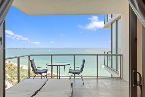 Condominio en venta en Bal Harbour, Florida, 1 dormitorio, 117.15 m2 № 1229039 - foto 30