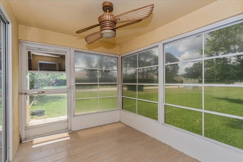 House in New Port Richey, Florida 2 bedrooms, 94.85 sq.m. № 1805267 - photo 21