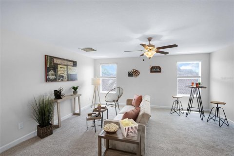 House in Land O' Lakes, Florida 5 bedrooms, 305.74 sq.m. № 1907208 - photo 21