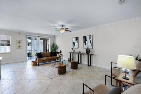 House in Land O' Lakes, Florida 5 bedrooms, 305.74 sq.m. № 1907208 - photo 7
