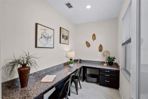 House in Land O' Lakes, Florida 5 bedrooms, 305.74 sq.m. № 1907208 - photo 16