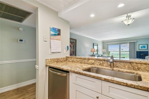 Copropriété à vendre à Saint Pete Beach, Floride: 2 chambres, 84.08 m2 № 1740431 - photo 12