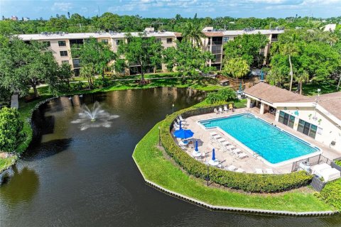 Condominio en venta en Bradenton, Florida, 2 dormitorios, 93 m2 № 2211620 - foto 3