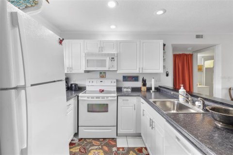 Condo in Punta Gorda, Florida, 2 bedrooms  № 1885180 - photo 4