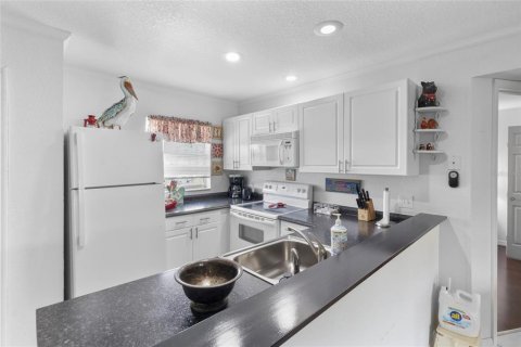Condo in Punta Gorda, Florida, 2 bedrooms  № 1885180 - photo 3
