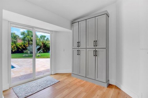 House in Saint Petersburg, Florida 3 bedrooms, 202.43 sq.m. № 1818898 - photo 20
