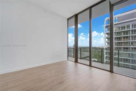 Condo in Miami, Florida, 2 bedrooms  № 2081123 - photo 28