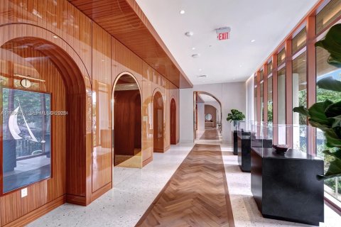 Condo in Miami, Florida, 2 bedrooms  № 2081123 - photo 16