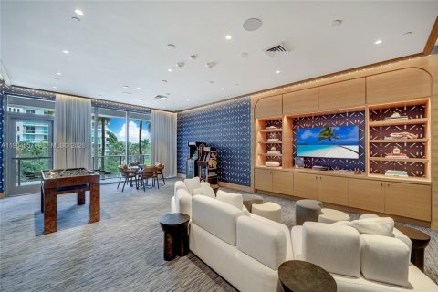 Condo in Miami, Florida, 2 bedrooms  № 2081123 - photo 19
