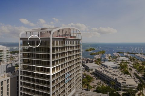 Condo in Miami, Florida, 2 bedrooms  № 2081123 - photo 2