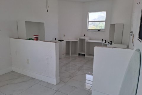 Commercial property in Hollywood, Florida 173.82 sq.m. № 2146905 - photo 18