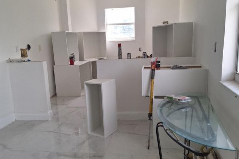 Commercial property in Hollywood, Florida 173.82 sq.m. № 2146905 - photo 22