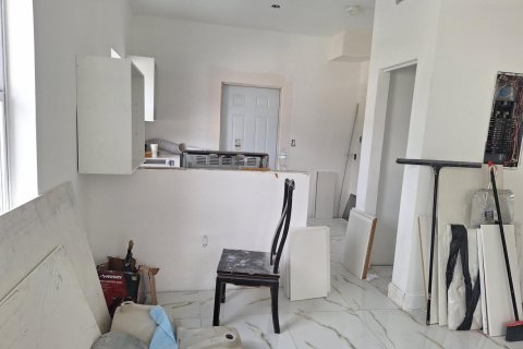 Commercial property in Hollywood, Florida 173.82 sq.m. № 2146905 - photo 7