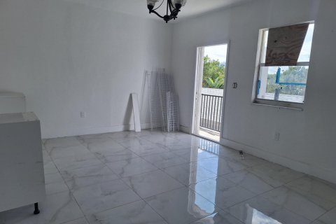 Commercial property in Hollywood, Florida 173.82 sq.m. № 2146905 - photo 15