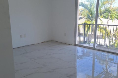 Commercial property in Hollywood, Florida 173.82 sq.m. № 2146905 - photo 20