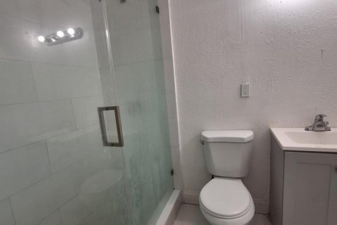 Commercial property in Hollywood, Florida 173.82 sq.m. № 2146905 - photo 26