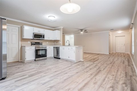 Villa ou maison à louer à Odessa, Floride: 3 chambres, 149.76 m2 № 2430453 - photo 5